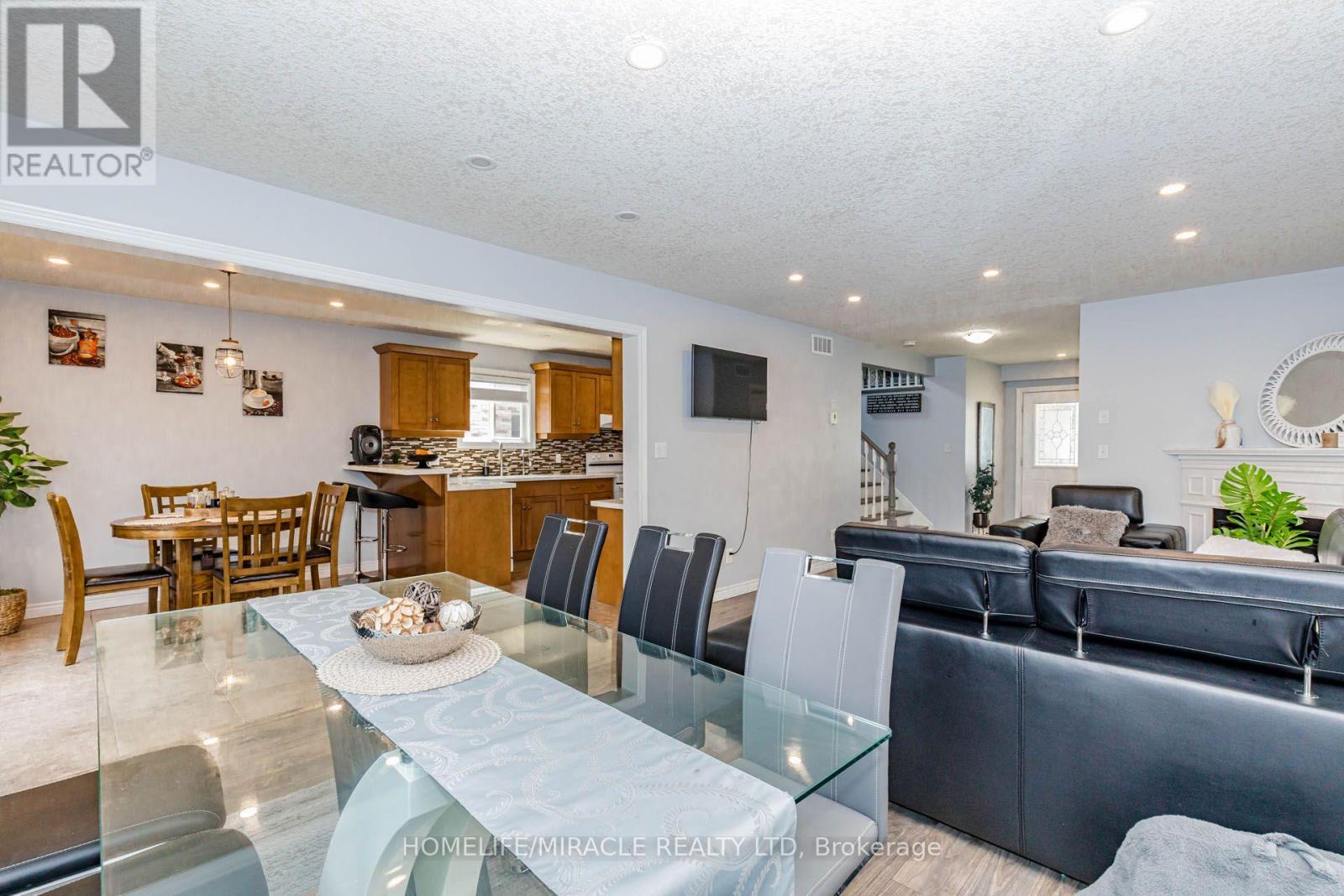 39 WASHBURN DRIVE - 13