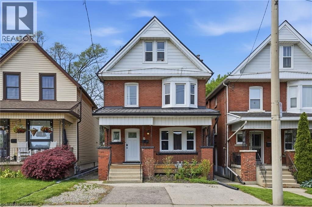 38 NORWAY Avenue, Hamilton — photo 2