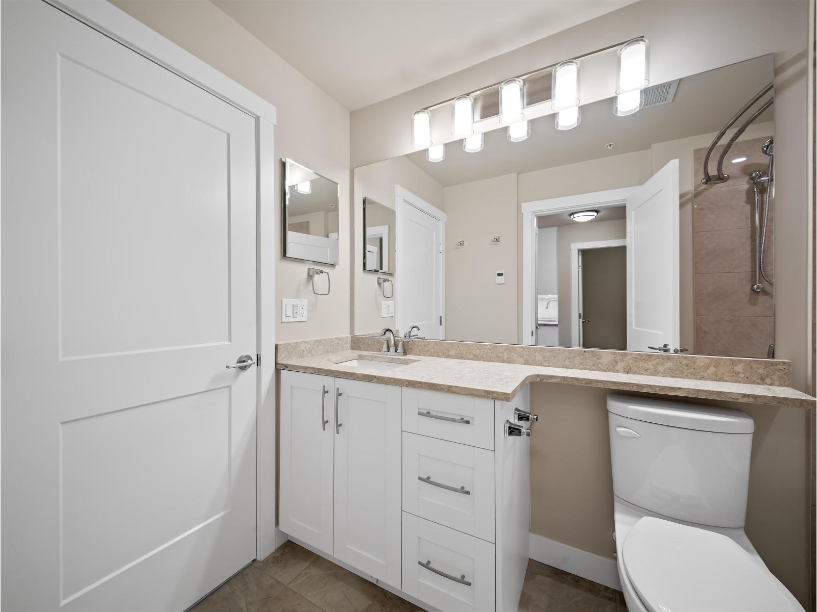 2 Bed, 1 Bath House for Sale in Langley – A524 8233 208B STREET STREET, Langley – MLS# R3154465 - Image 3