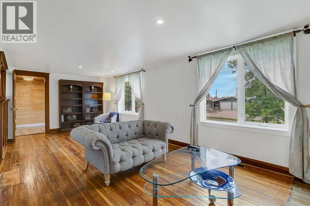 918 5 Avenue - Photo 16