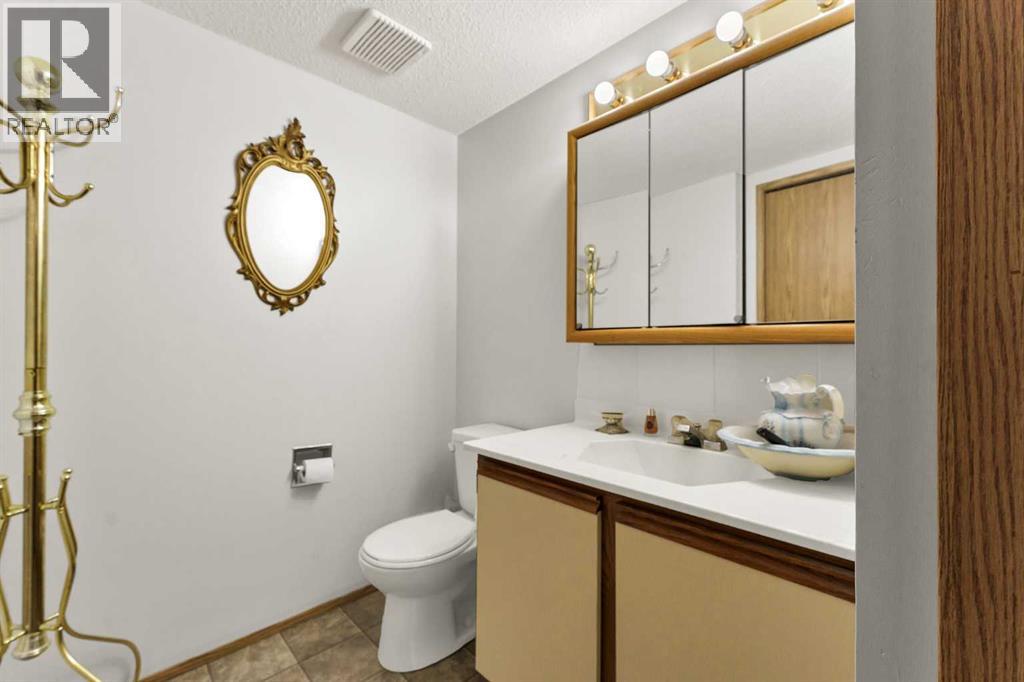 3090 15 Avenue Southeast - Photo 16