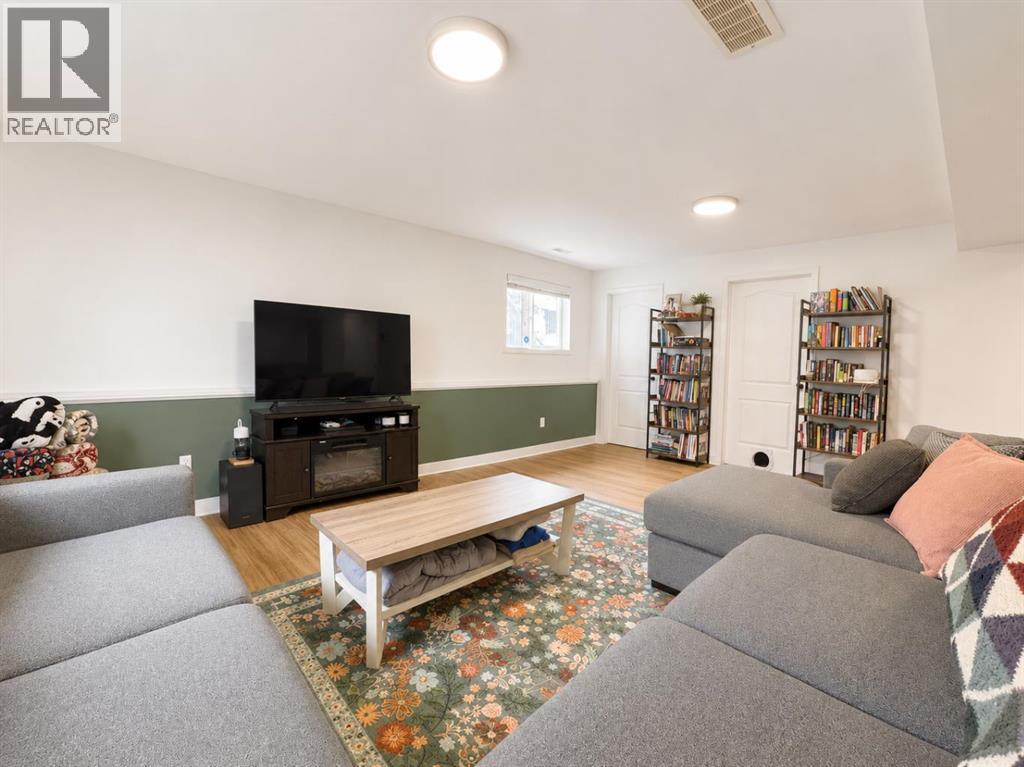 6103 54 Street - Image 21