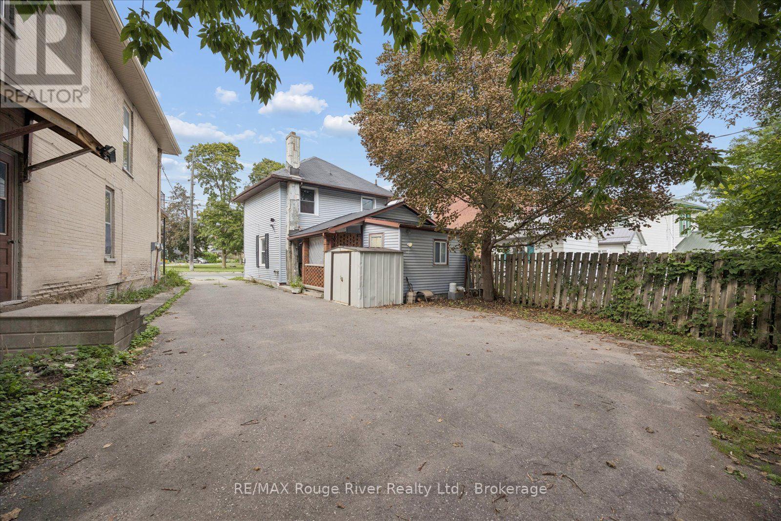 79 PARKHILL ROAD W - 24