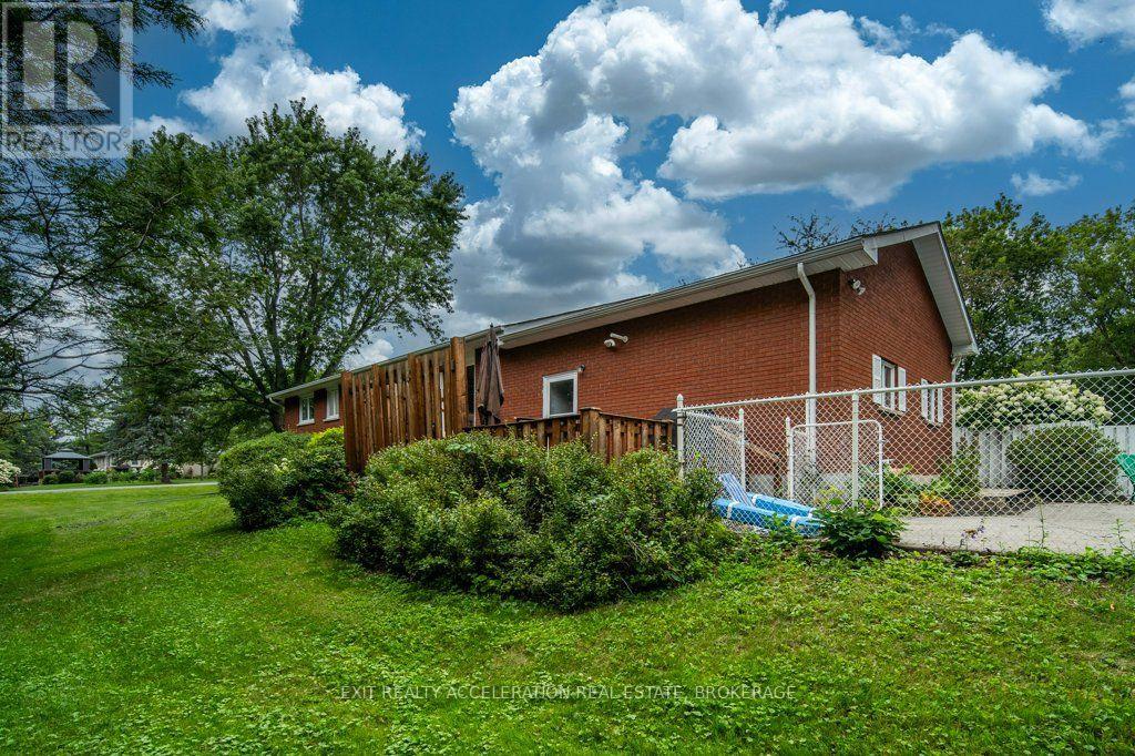 28 SOUTHCREST DRIVE - Image 31