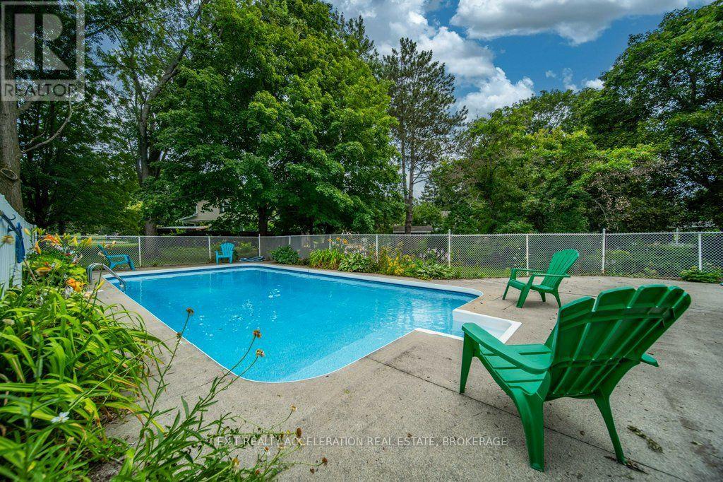 28 SOUTHCREST DRIVE - 37