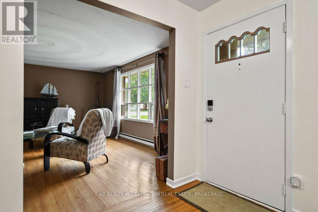 28 SOUTHCREST DRIVE - 6