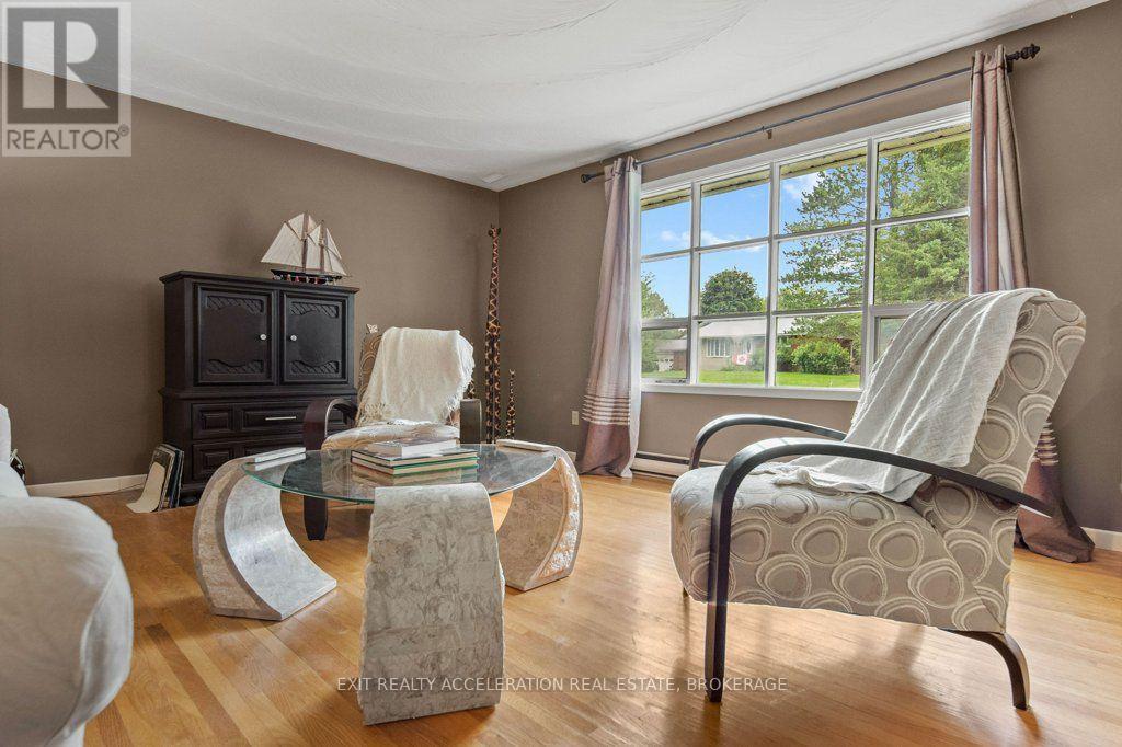 28 SOUTHCREST DRIVE - 7