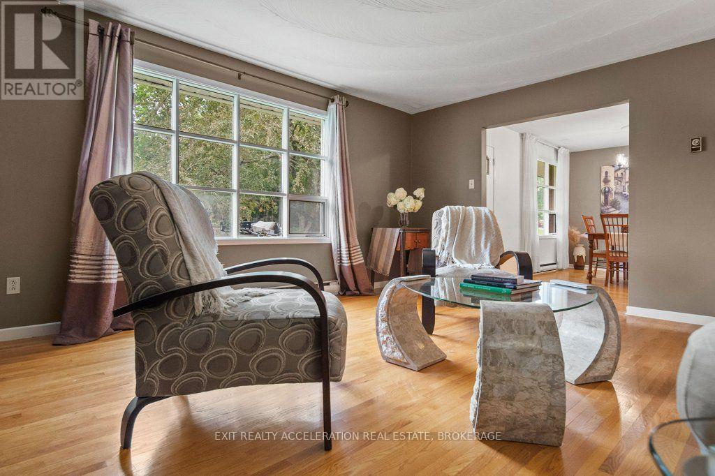 28 SOUTHCREST DRIVE - 8