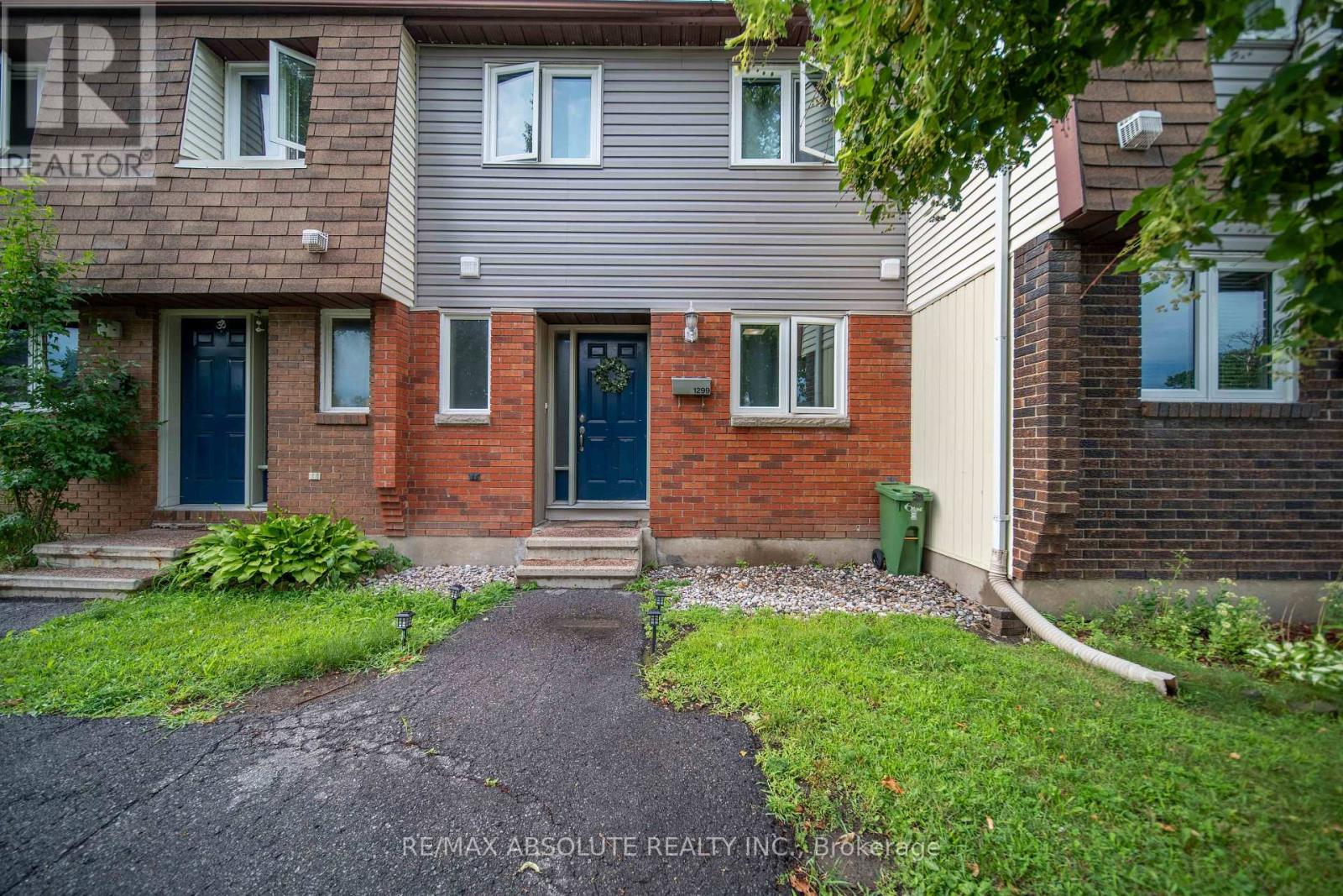 #25 1299 CEDARCROFT CRESCENT - 1