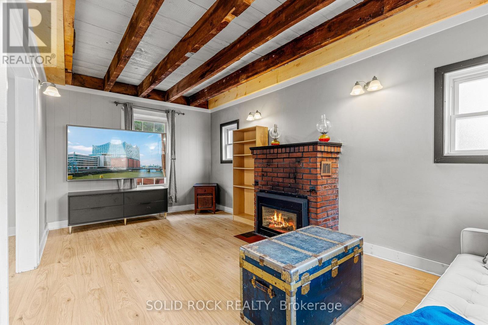 333 JAMES STREET E - 9