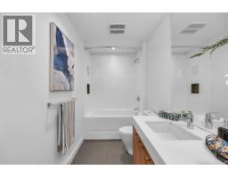 107 608 Como Lake Avenue, Coquitlam, BC V3J0B2 Photo 16