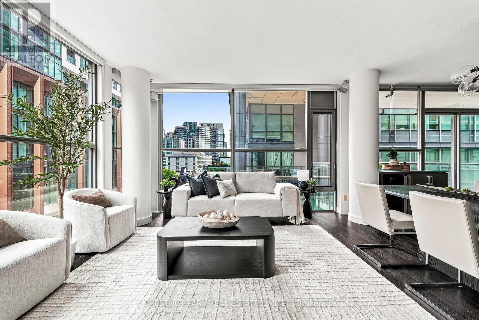 #611 25 OXLEY STREET - 1