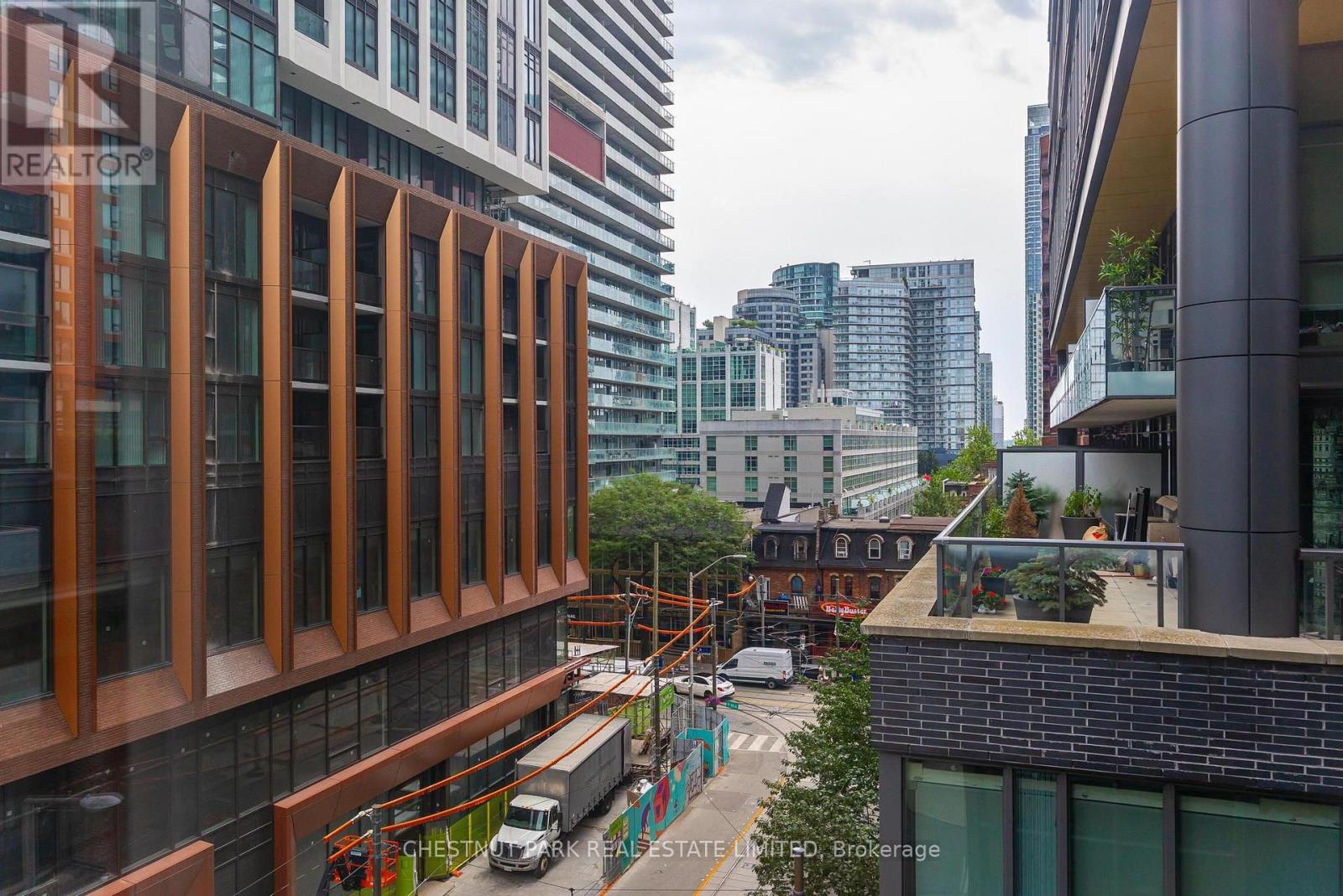 #611 25 OXLEY STREET - 20