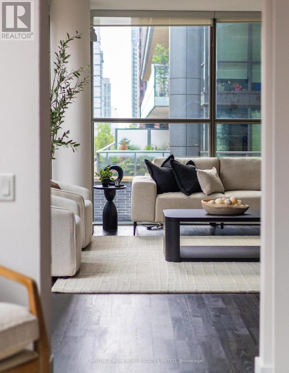 #611 25 OXLEY STREET - 4
