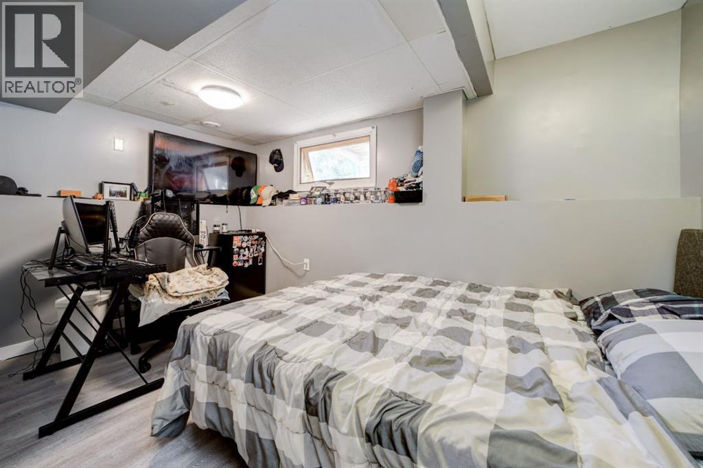 222 McEwan Street - 22
