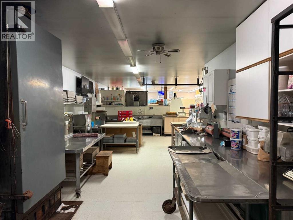 4934 50 Avenue - Photo 20