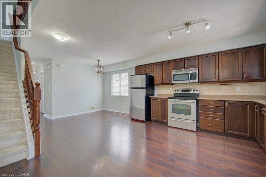 #15C 240 WESTMEADOW Drive - Image 4
