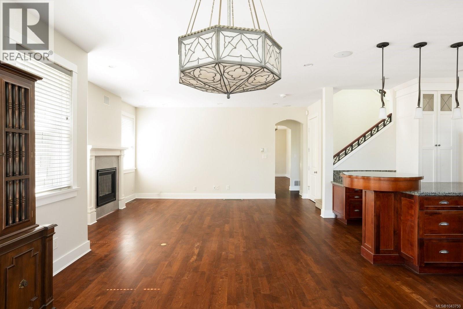 1327 Transit Rd - 23
