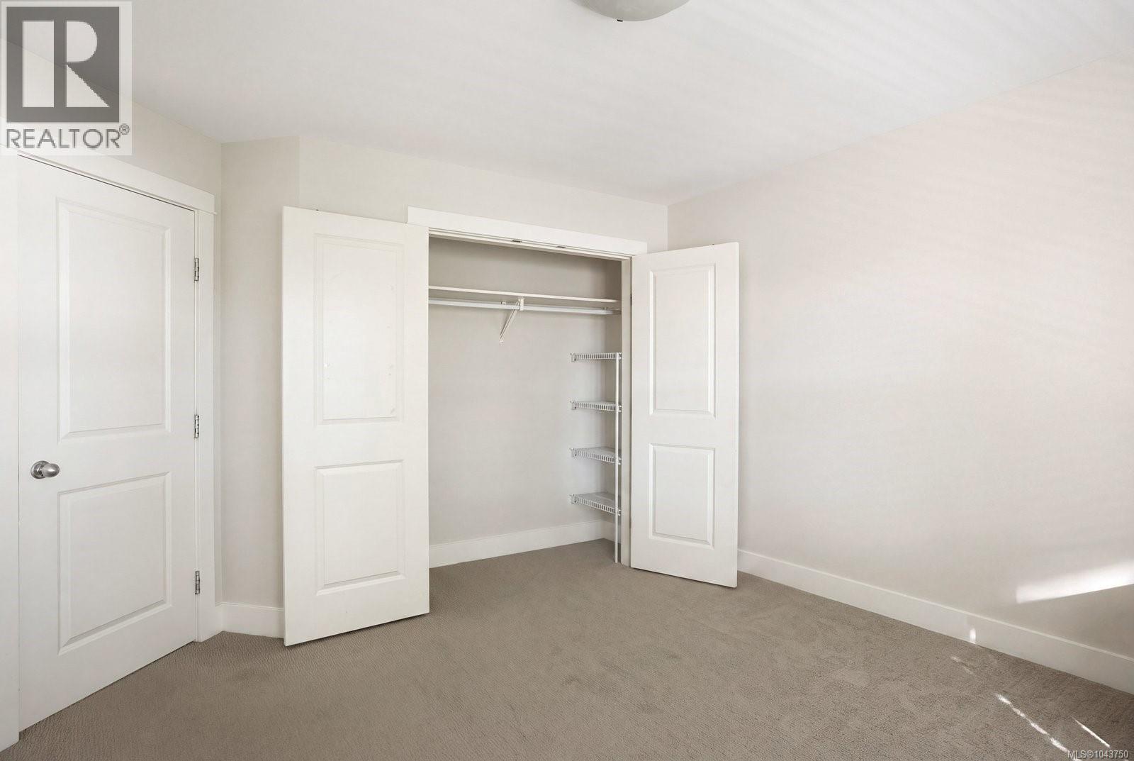  1327 Transit Road, Oak Bay