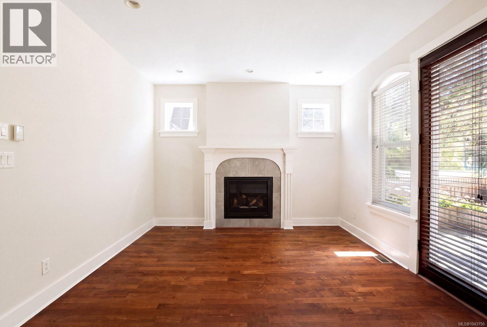  1327 Transit Road, Oak Bay