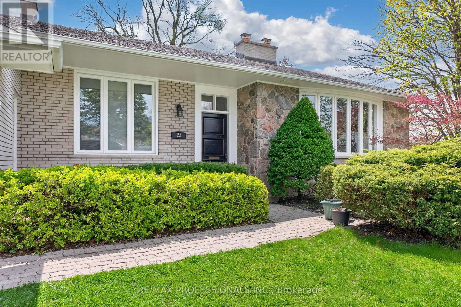 23 RAVENSBOURNE CRESCENT - 4