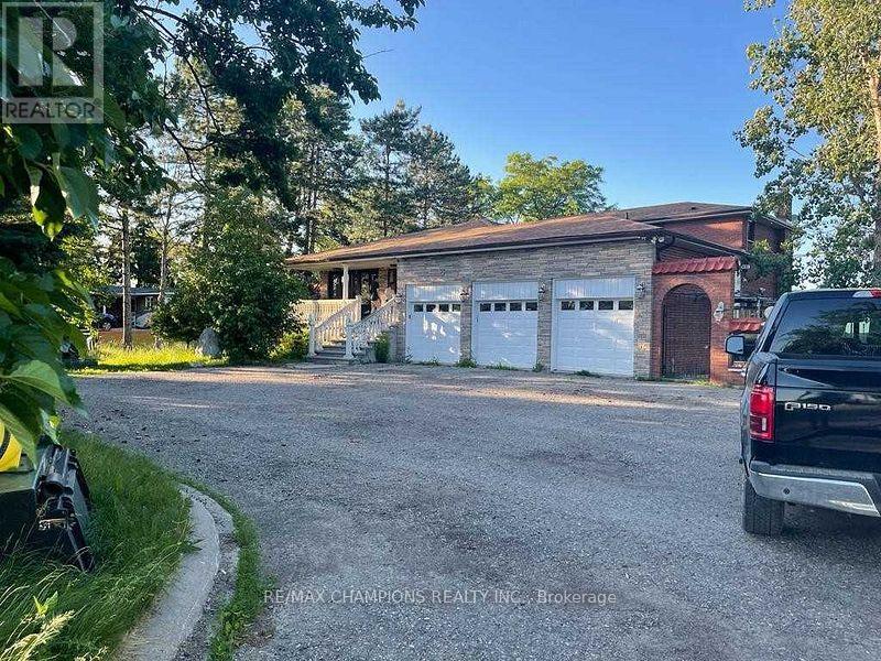 Photo of 13869 Airport Road