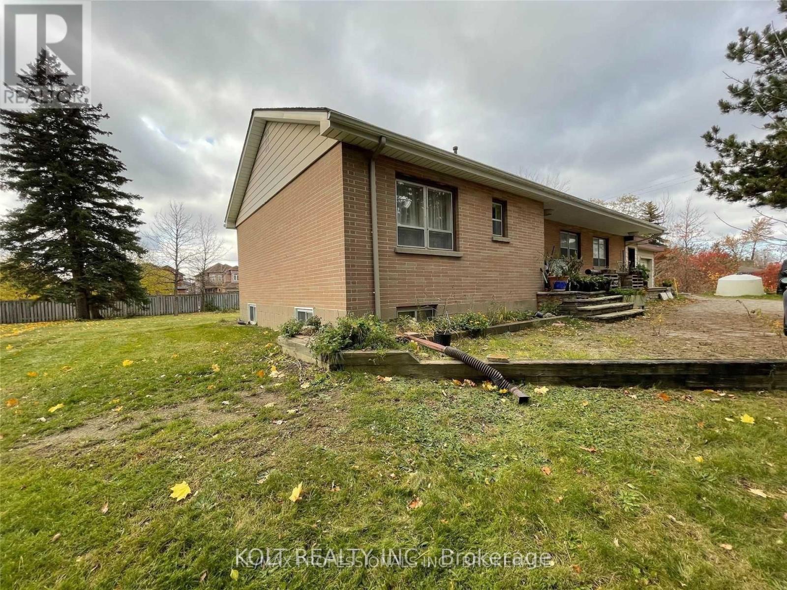 Photo of 12084 Hurontario Street