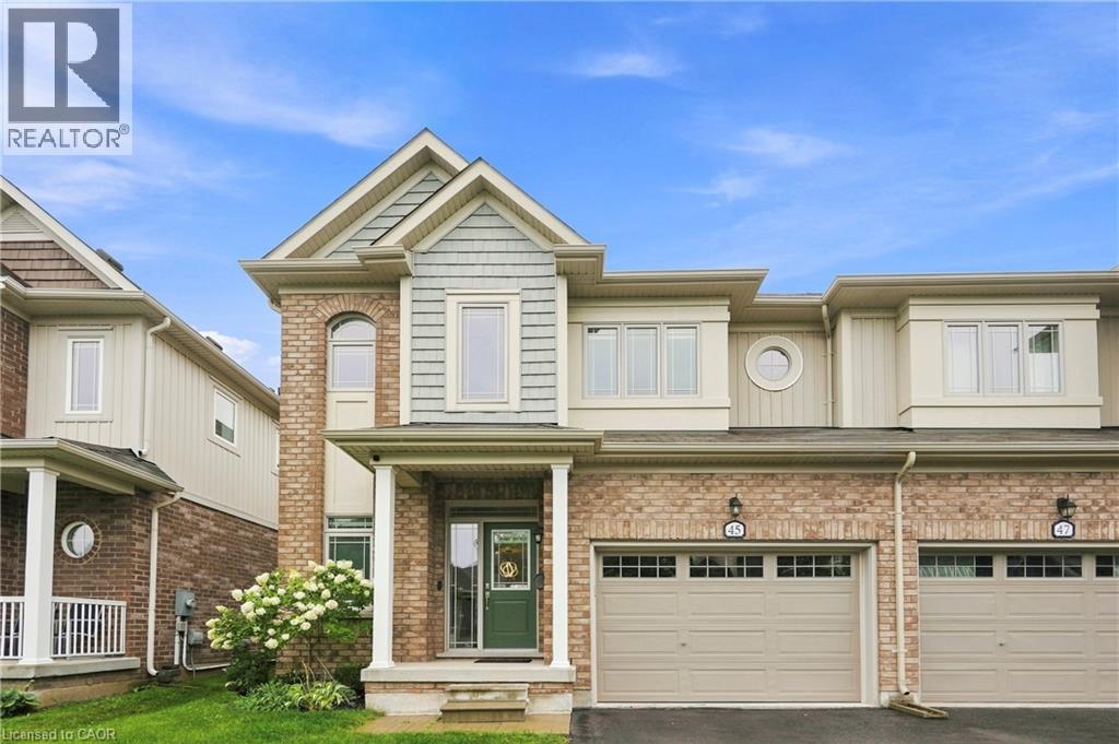 45 DOMINION Crescent