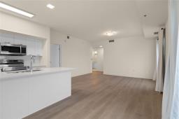 110 60 Philip Lee Drive, Winnipeg, MB R3W0R2 Photo 14