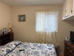 795 Burrows Avenue, Winnipeg, MB R2X0R1 Photo 12