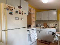 795 Burrows Avenue, Winnipeg, MB R2X0R1 Photo 9
