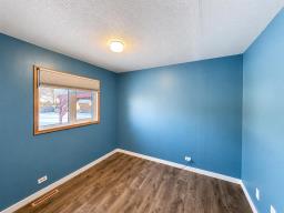 Storage - 157 2nd Avenue Nw, Altona, MB R0G0B1 Photo 10