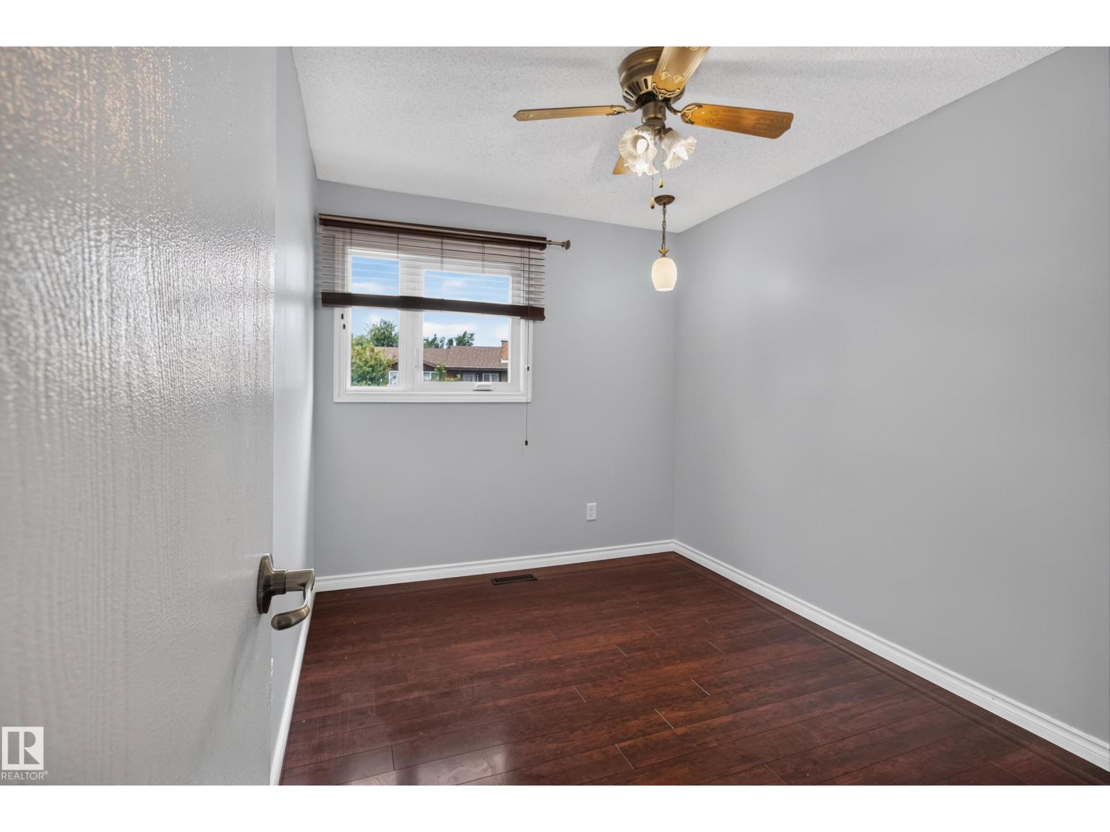 2011 151 Avenue NW - Photo 12