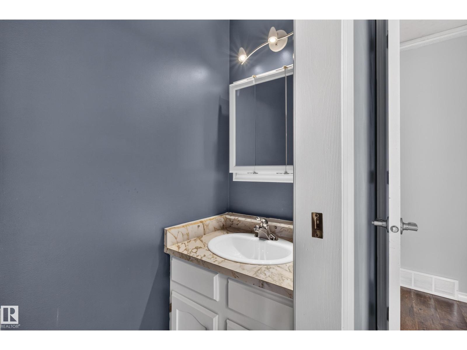 2011 151 Avenue NW - Photo 17