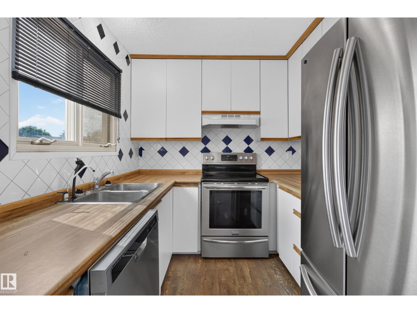 2011 151 AV NW - 20