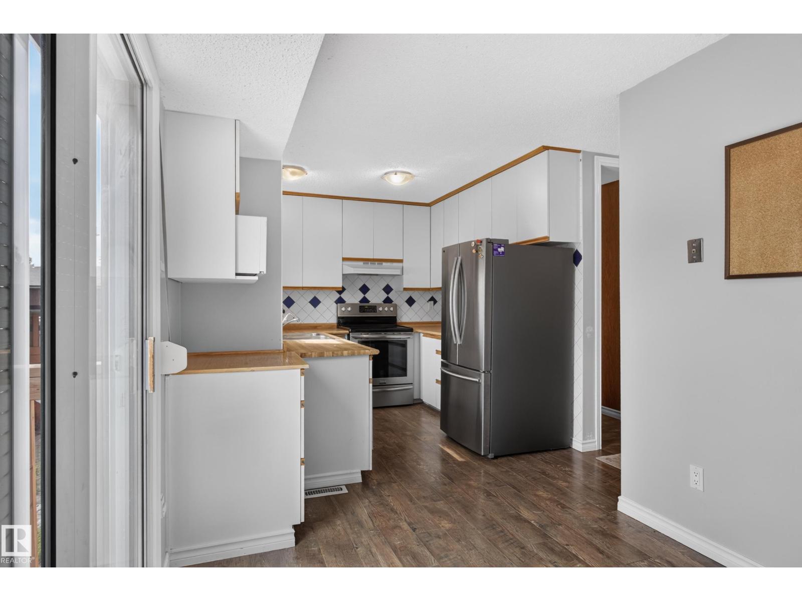 2011 151 Avenue NW - Photo 24