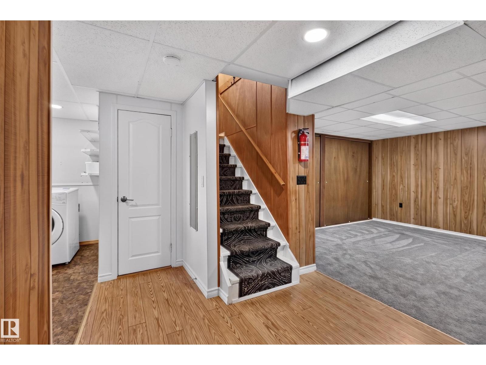 2011 151 Avenue NW - Photo 29