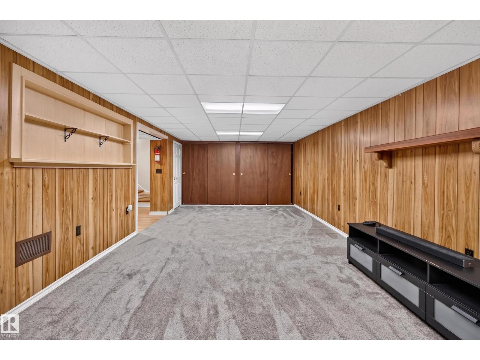 2011 151 Avenue NW - Photo 32