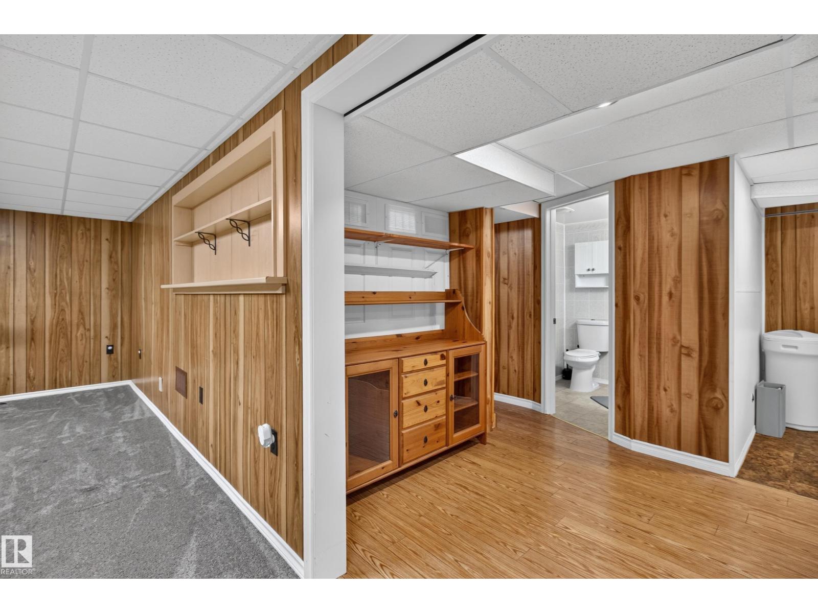 2011 151 Avenue NW - Photo 35