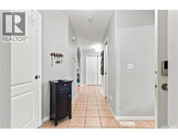 Family room - 3010 37th Street W, Saskatoon, SK S7L7H9 Photo 10