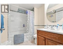 3010 37th Street W, Saskatoon, SK S7L7H9 Photo 35