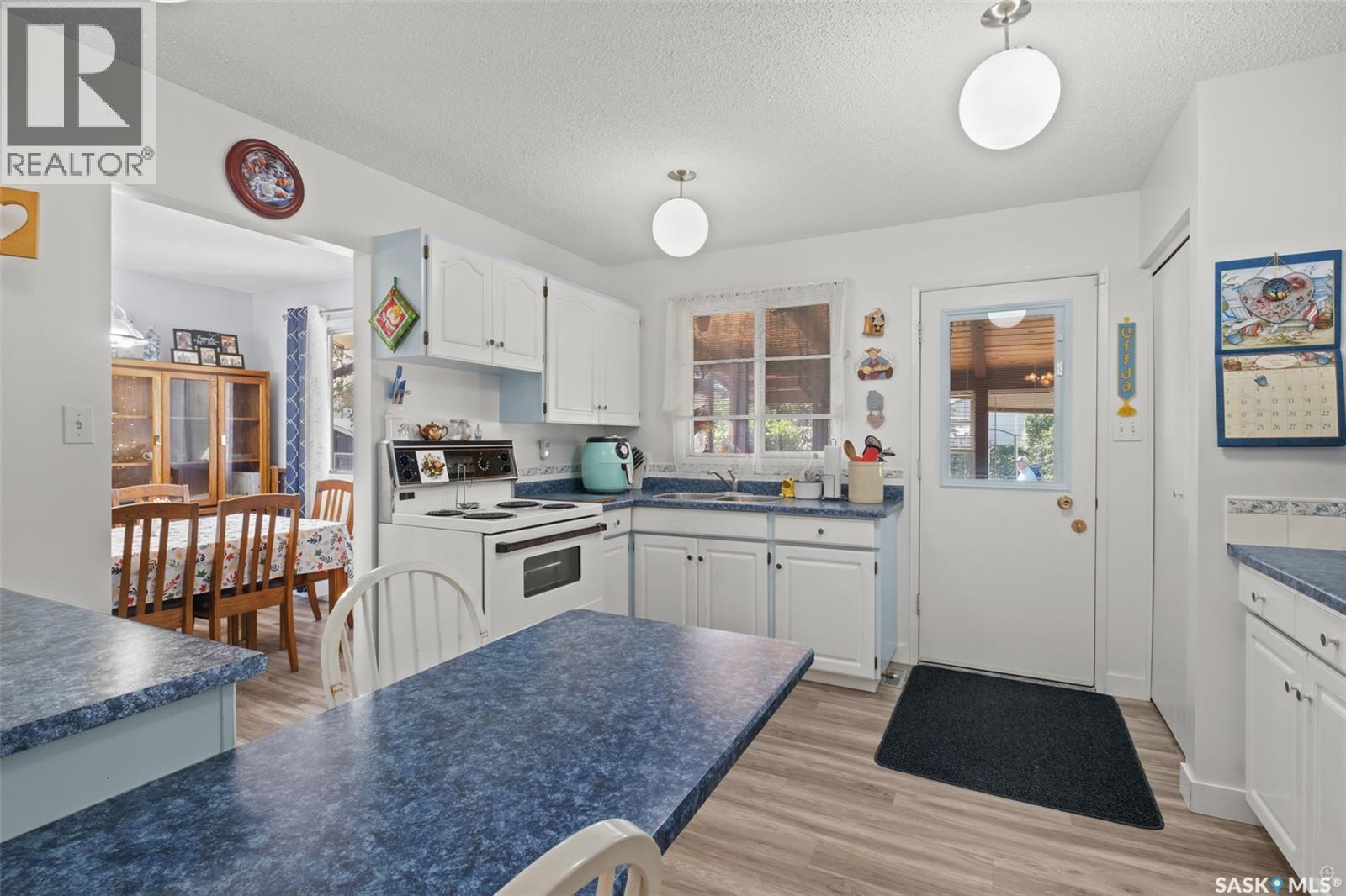 463 30th STREET E - 9