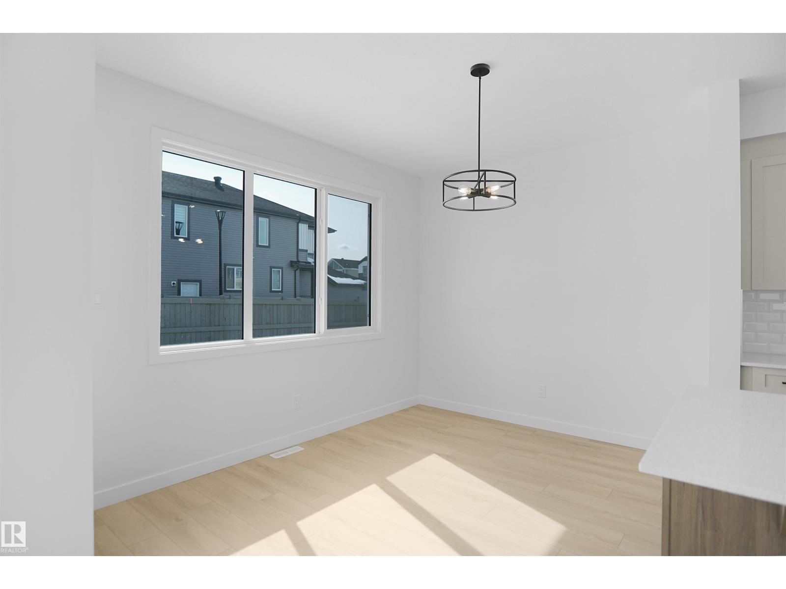 623 Ashgrove CI - Image 15