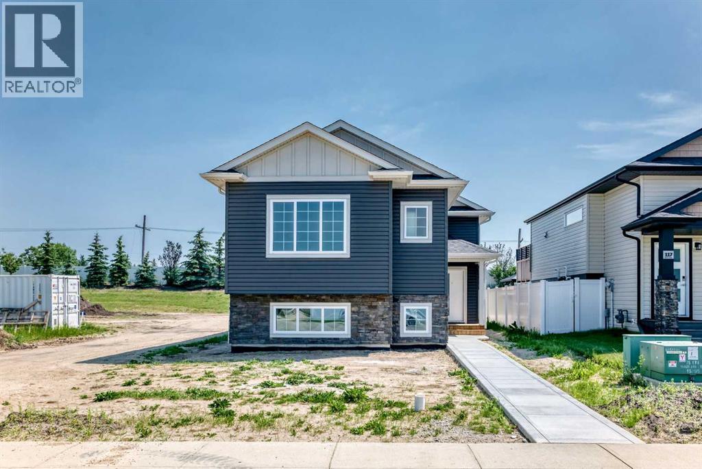 121 Aztec Crescent