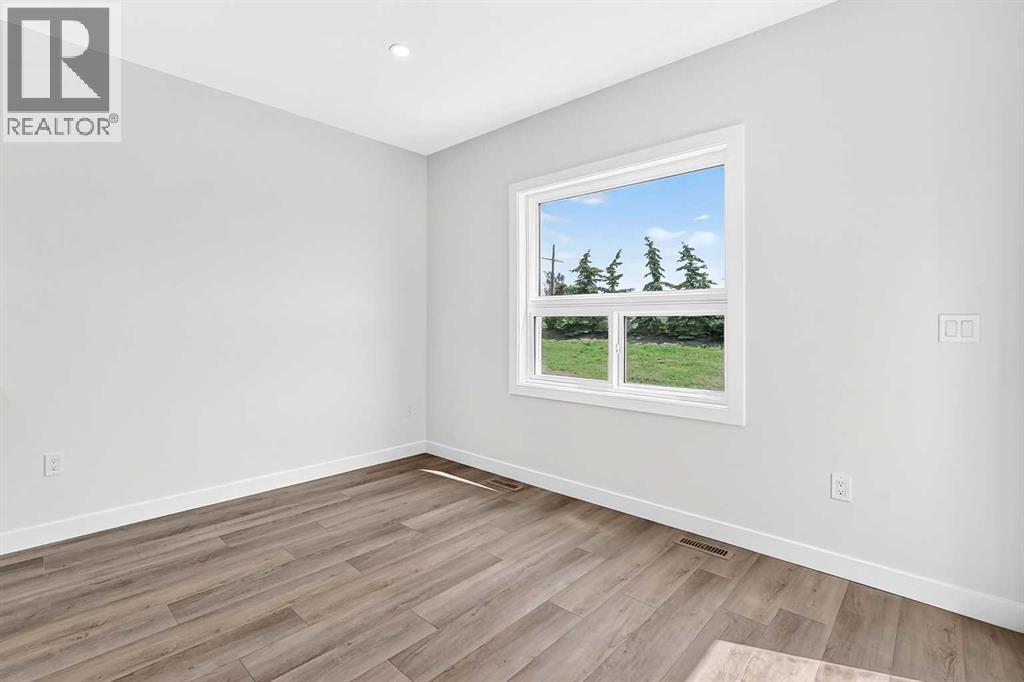121 Aztec Crescent - Photo 12