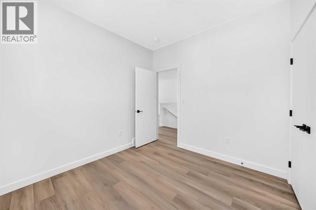 121 Aztec Crescent - Photo 24