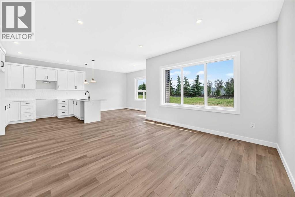 121 Aztec Crescent - Photo 6