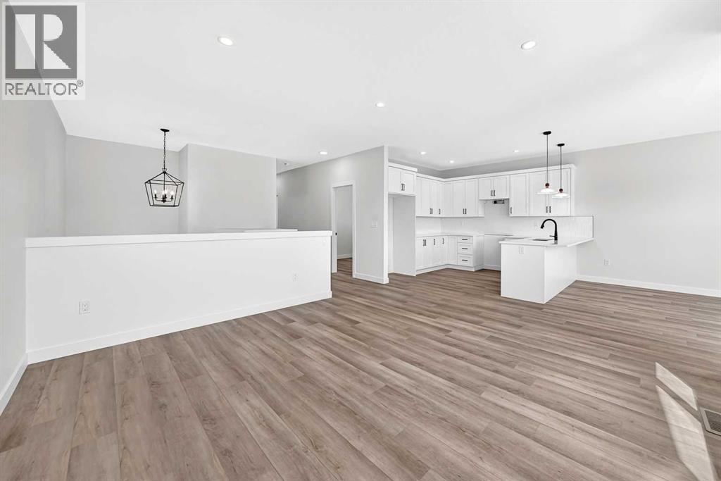 121 Aztec Crescent - Photo 7