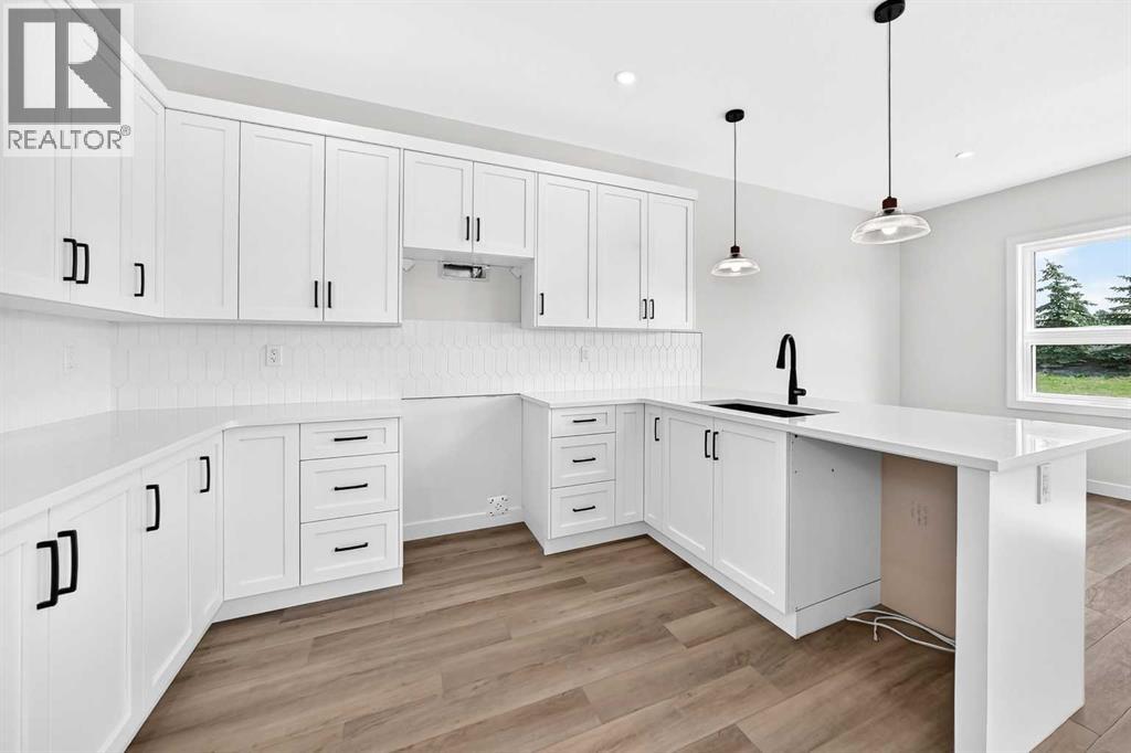 121 Aztec Crescent - Photo 9