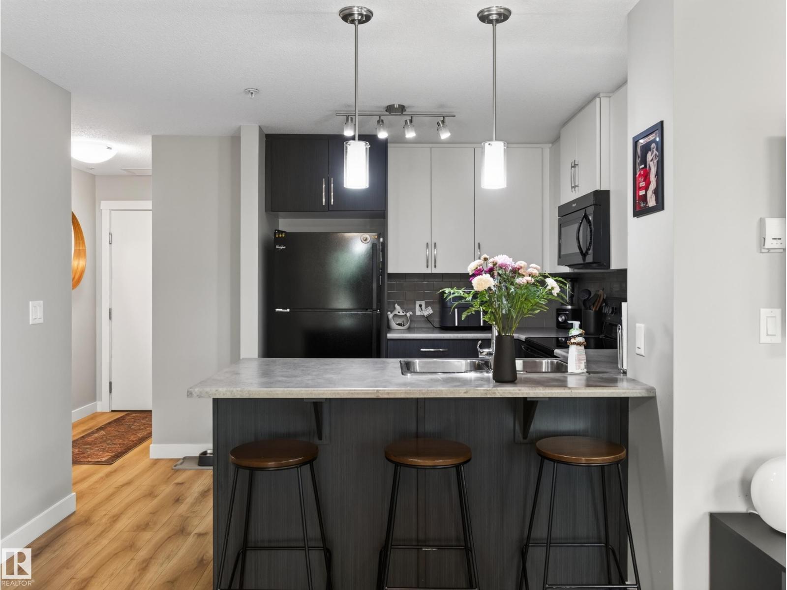 #121 3670 139 AV NW - 9